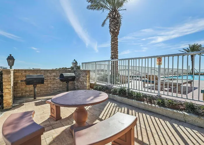 Royal Palms 705 *